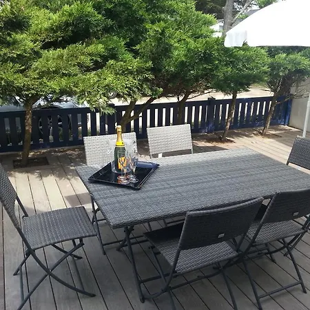 Hébergement de vacances Genêts D'armor *